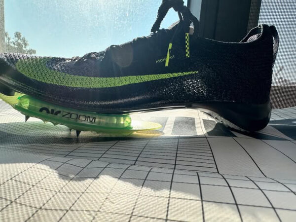 461E0AD4-6B89-41CD-B2DE-052F0496FEAA Nike viperfly a speed weapon